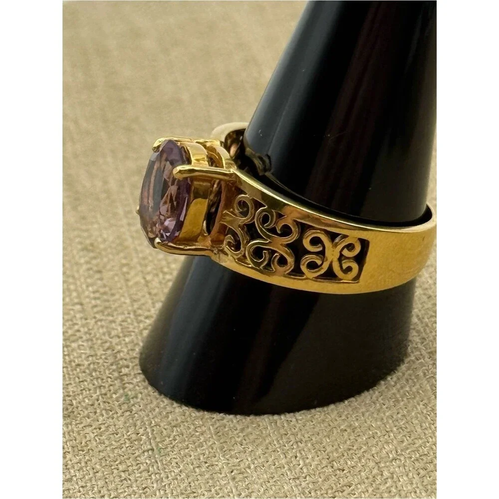 Unbranded elegant gold